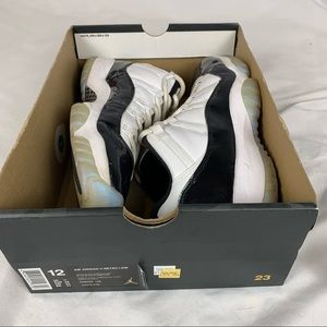 Jordan 11 Low Emerald Size 12 Used